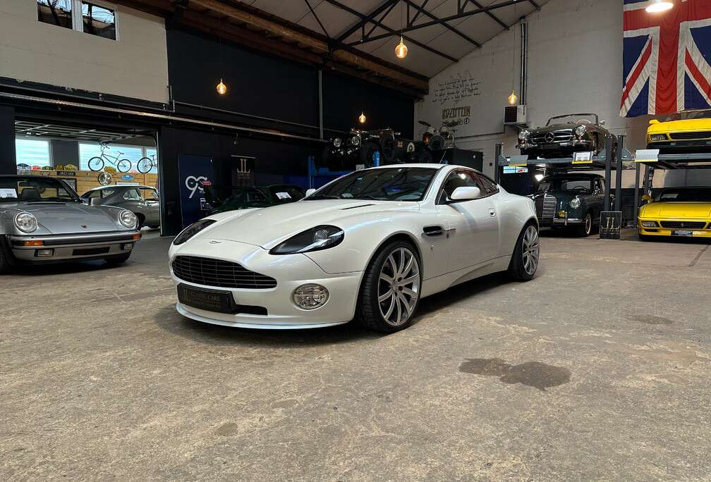 Aston Martin S