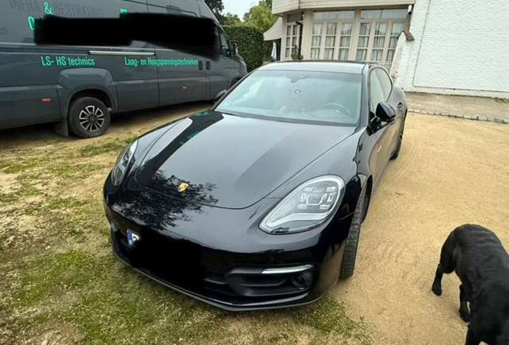 Porsche Panamera 4 e-Hybrid Sp.Tur.Plat.Ed. 2.9 V6 Bi-Turbo PHEV PDK