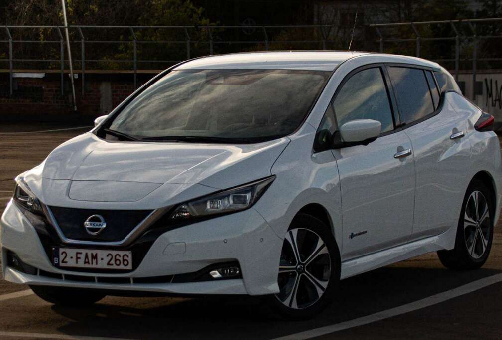 Nissan 40KWH Tekna + ProPilot