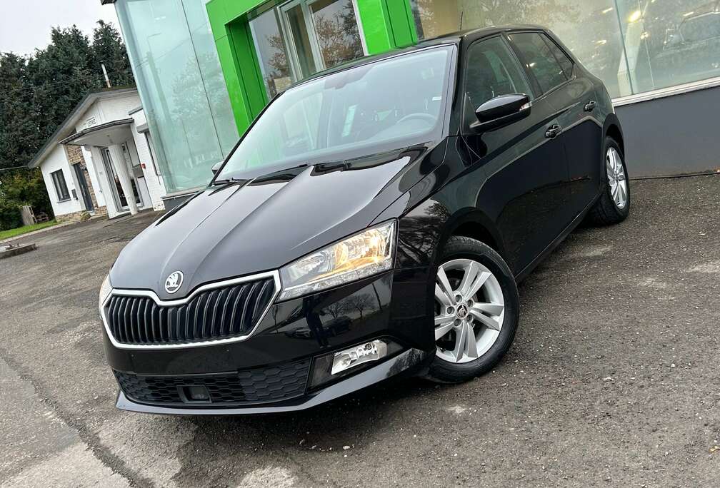 Skoda Fabia 1.0 TSI  CarPlay  FrontAssist