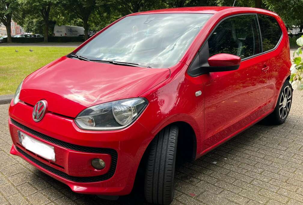 Volkswagen Up 1.0i High up ASG