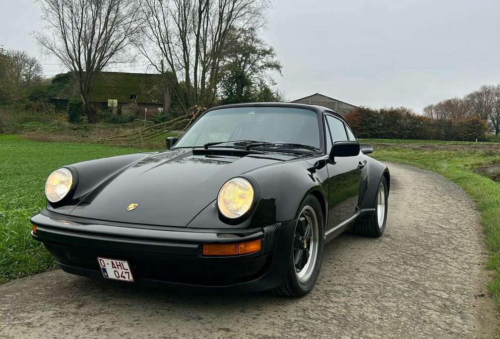 Porsche 911 Turbo (930)