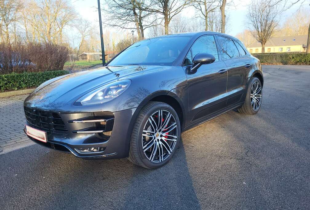Porsche Macan Turbo 3.6 V6 BiTurbo Pack Performance PDK