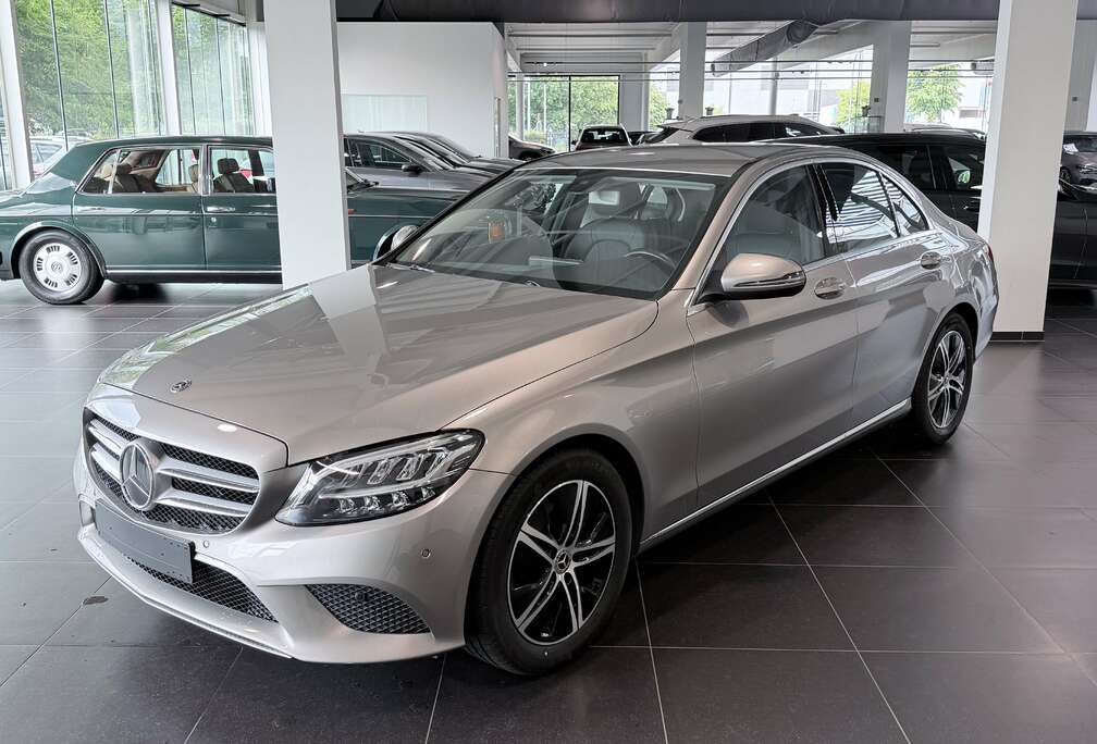 Mercedes-Benz Avantgarde Camera, Trekhaak, Led High Performance, Pdc