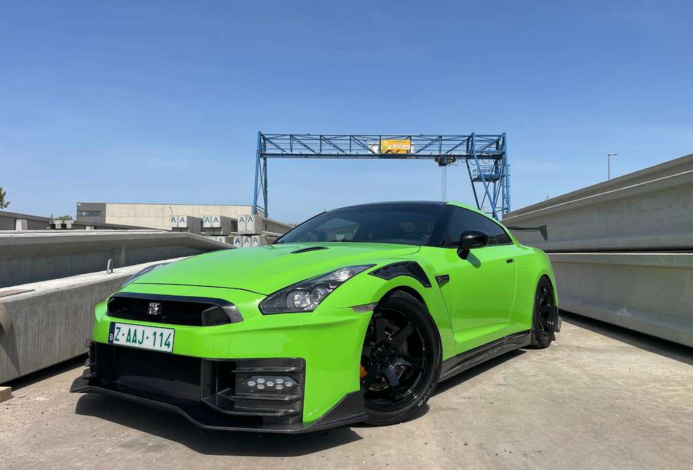 Nissan CUSTOM PAINT  CUSTOM INTERIOR