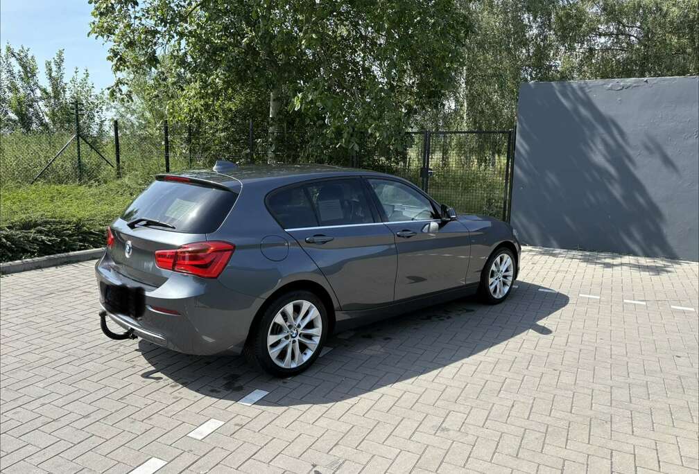 BMW 120i 177 ch Urban Chic A