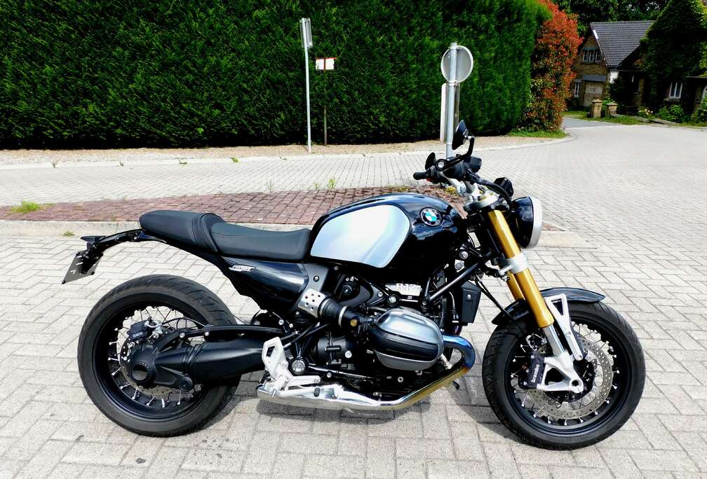 BMW full options , garantie usine 2028 !