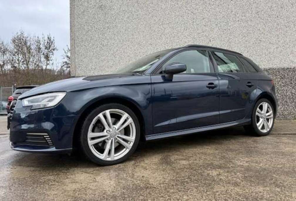 Audi A3 40 e-tron Sportback S tronic sport