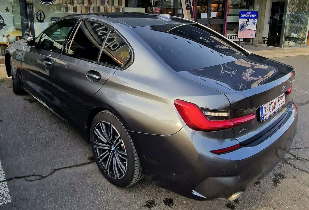 BMW 330e