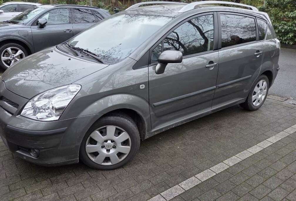 Toyota 1.8i VVT-i 16v Linea Luna 7pl.