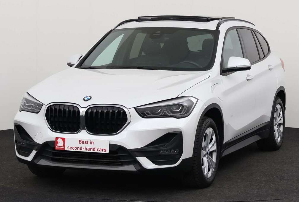 BMW xDRIVE 25e iA PHEV M-SPORT + GPS + LEDER + CARPLAY
