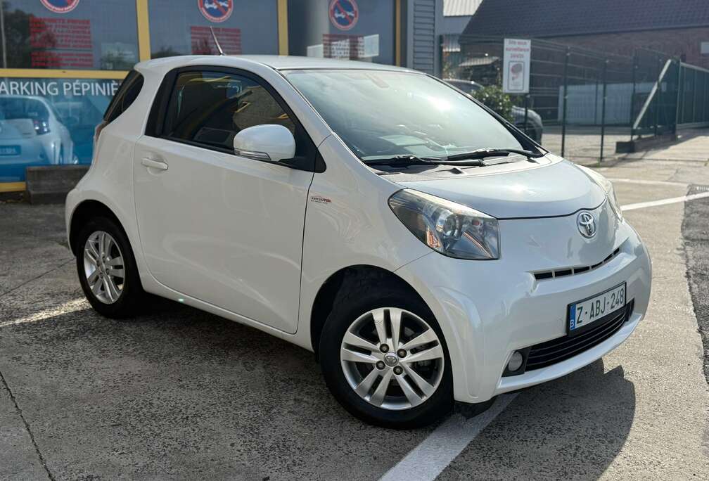 Toyota iQ 1.0i VVT-i / AIRCO / GARANTIE / KEY LESS / GPS BLUETOOTH / AUTOMATIQUE