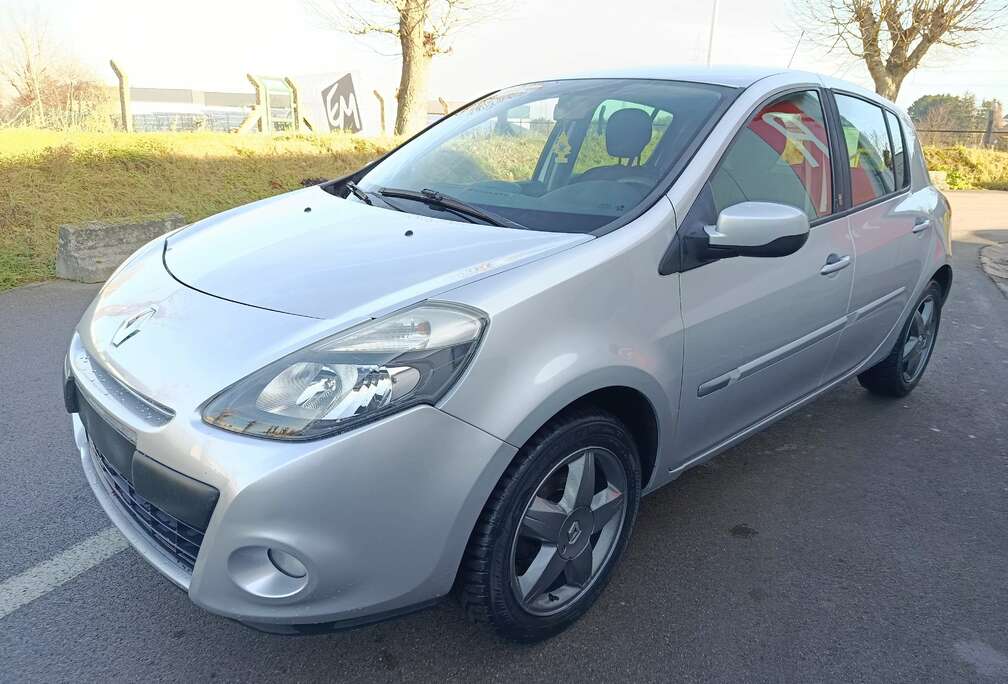 Renault Clio 1.5 dCi Authentique FAP 104g.