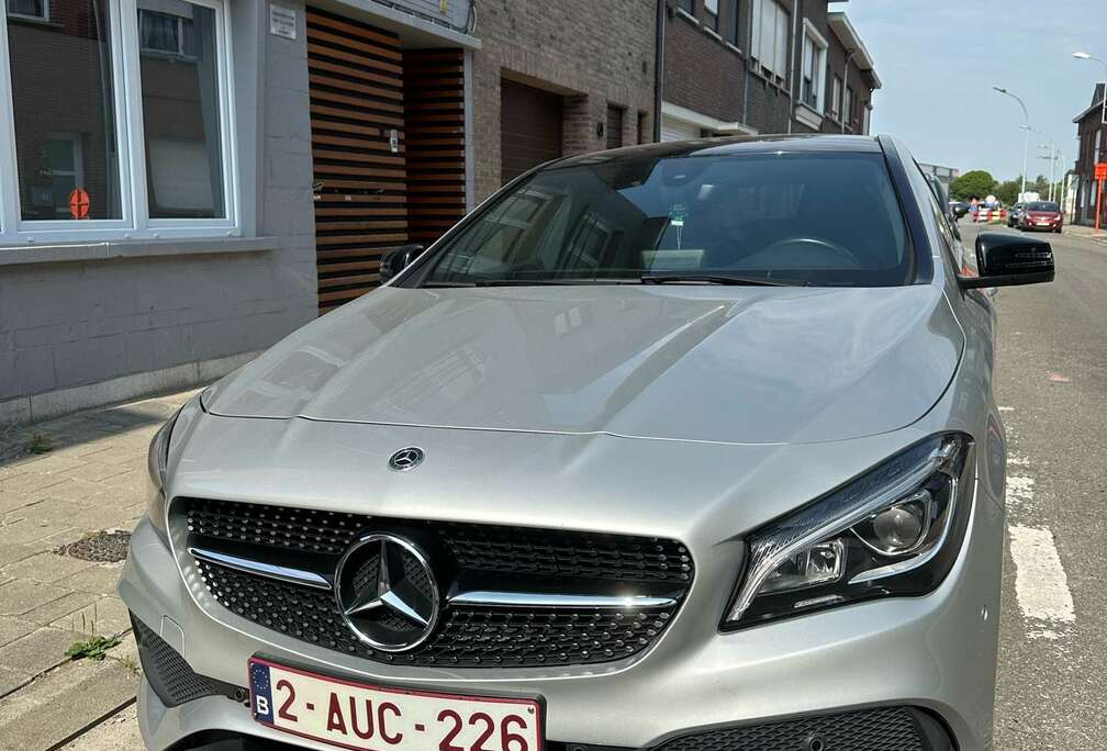 Mercedes-Benz CLA 180 PACK AMG