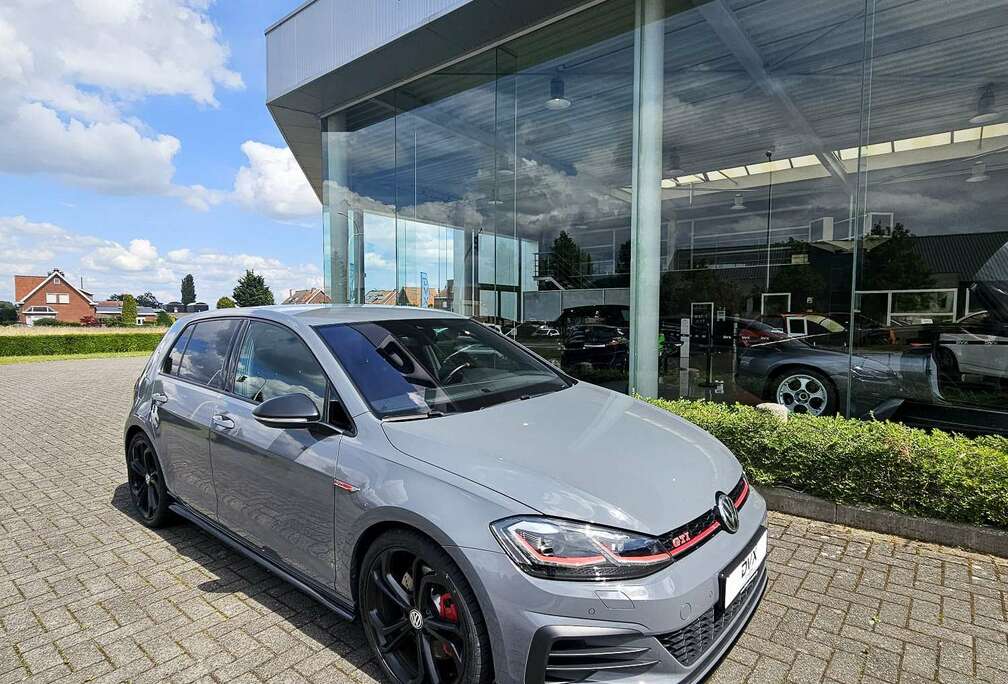 Volkswagen TCR / Dynaudio / Akrapovic / Keyless / Grantie