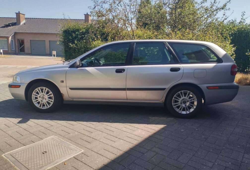 Volvo V40 1.9 Turbo - D Luxury