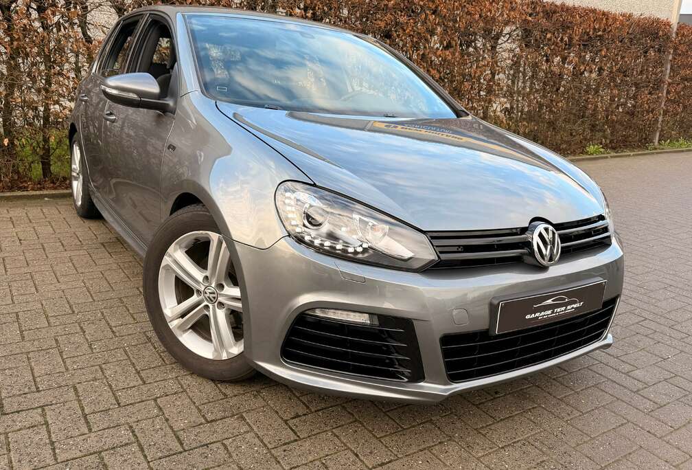 Volkswagen Golf 1.6 CR TDi  R Line