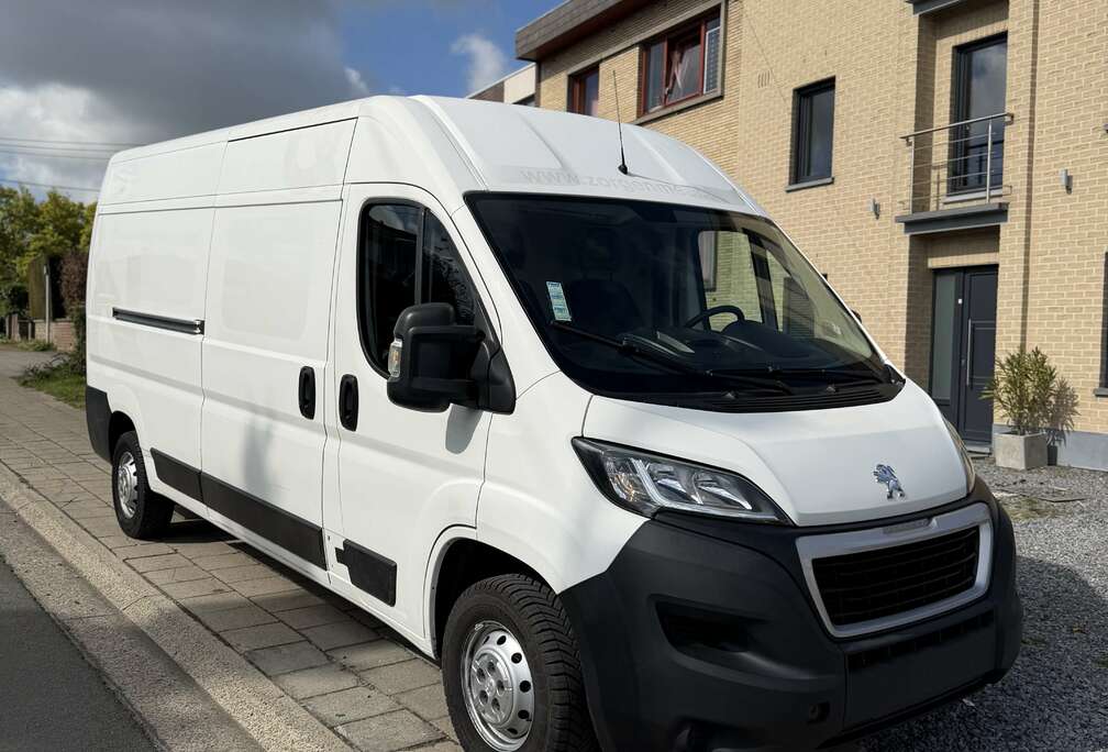 Peugeot 2.0 BlueHDi L4H2 Premium Pack S/S