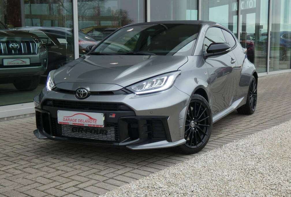 Toyota GR 280pk High Performance +Sperdiff +Premium pack (Dodehoek+JBL+Parkeersensoren+Zetelverwarming+...)