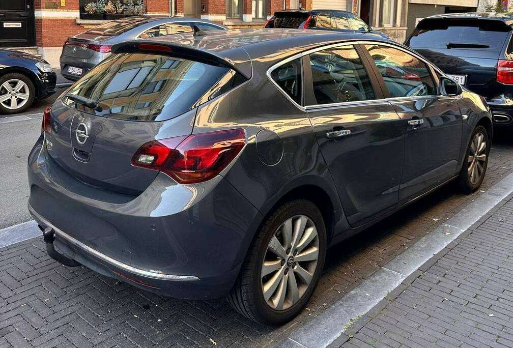 Opel Astra Sports Tourer 1.4 Turbo Cosmo