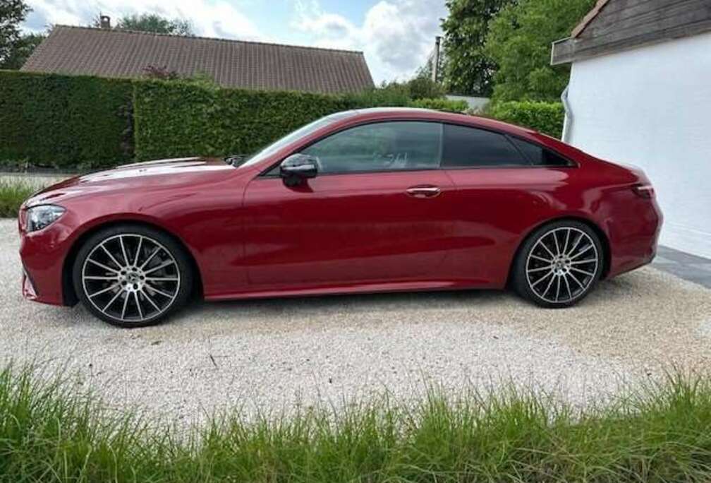Mercedes-Benz E 200 4Matic Coupe 9G-TRONIC AMG Line