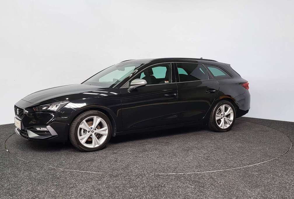 SEAT ST 1.5 TSI FR | 2025 | 23.003 km | Automaat | Adaptive Cruise | Led | Camera | CarPlay | Navi | DAB | Ambient | SuperDeal