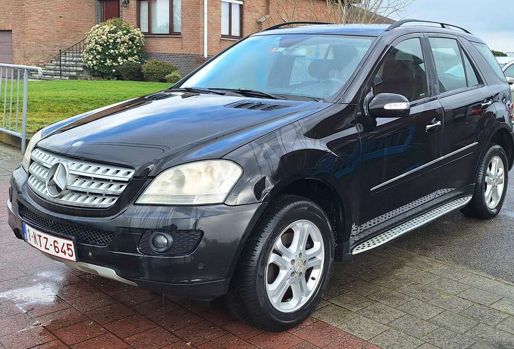 Mercedes-Benz V6-4Matic-7G