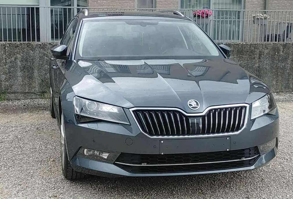 Skoda Superb Combi 2.0 TDI DSG Style