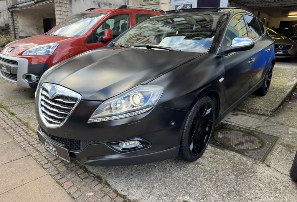 Lancia 1.4 Benzin 140Ps Matt-Leder-Pano-Bose-Xenon-Pdc