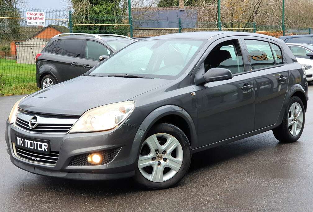 Opel 1.8 ESSENCE 140CV - BOITE AUTO - FULL CARNET