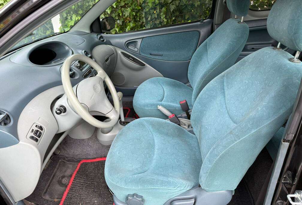 Toyota 1.3i VVT-i 16v Linea Sol