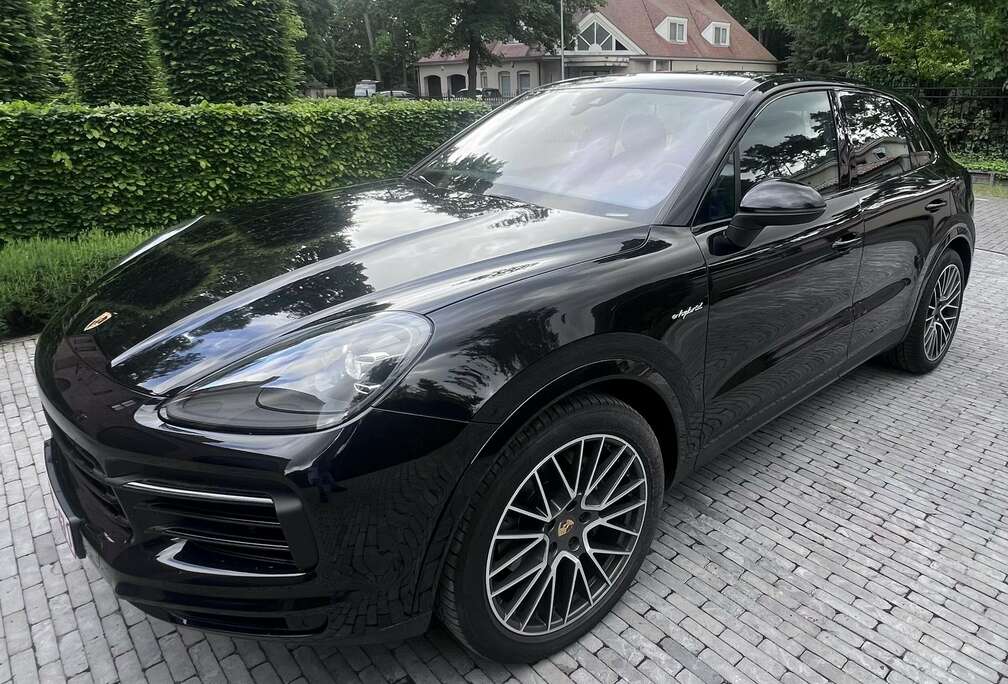 Porsche Cayenne 3.0i V6 PHEV Tiptronic S