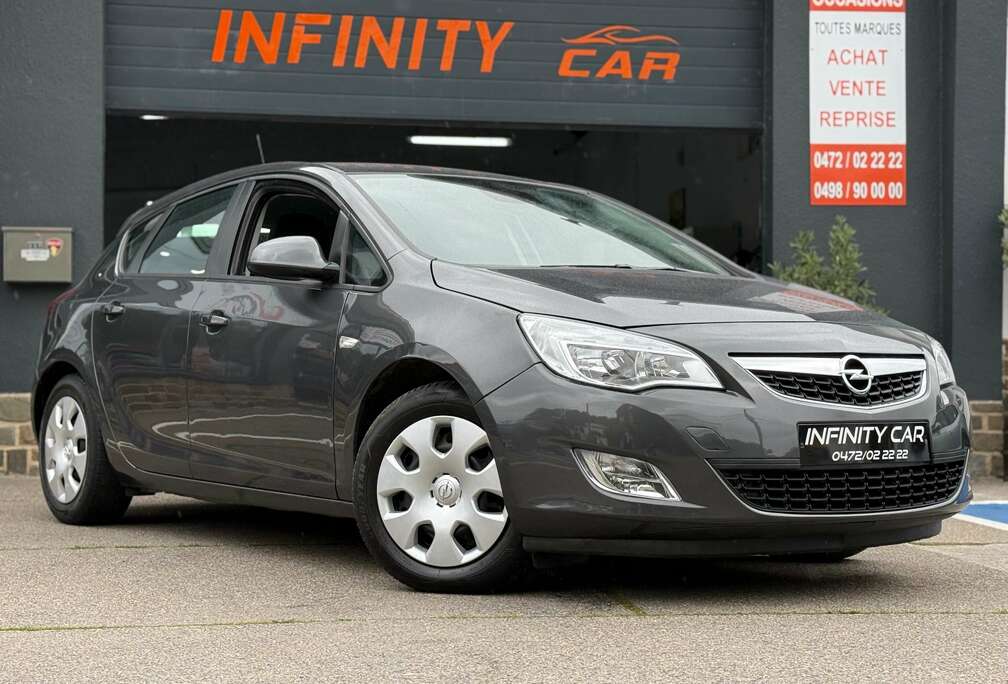 Opel Astra 1.6i Enjoy