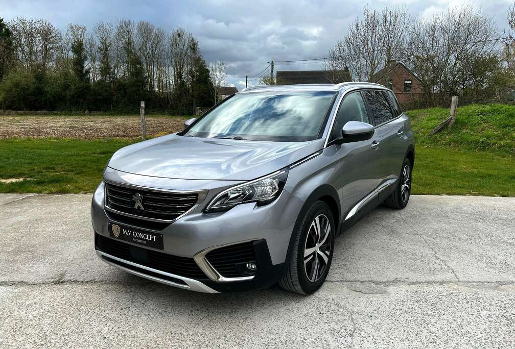 Peugeot 5008 ***Pack Allure*** TOIT PANORAMIQUE***