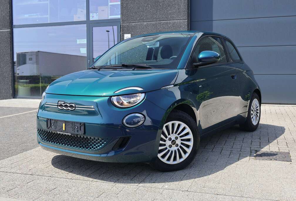 Fiat 500e action plus