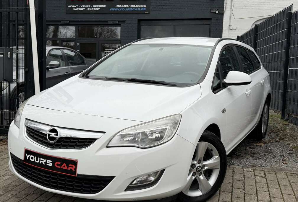 Opel Tourer 1.7 CDTi - Carnet d\'entretien Complet