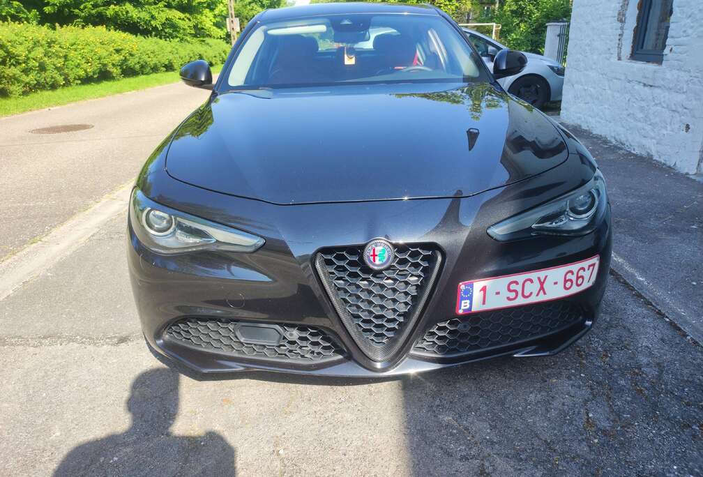 Alfa Romeo Giulia 2.2 JTDm Super