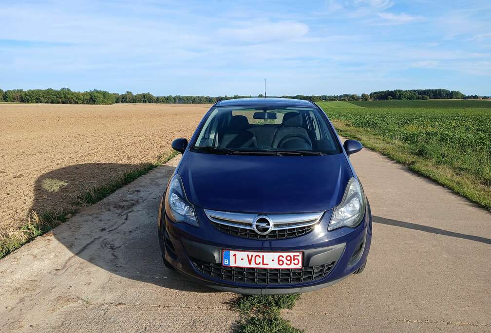 Opel Corsa 1.2i Essentia