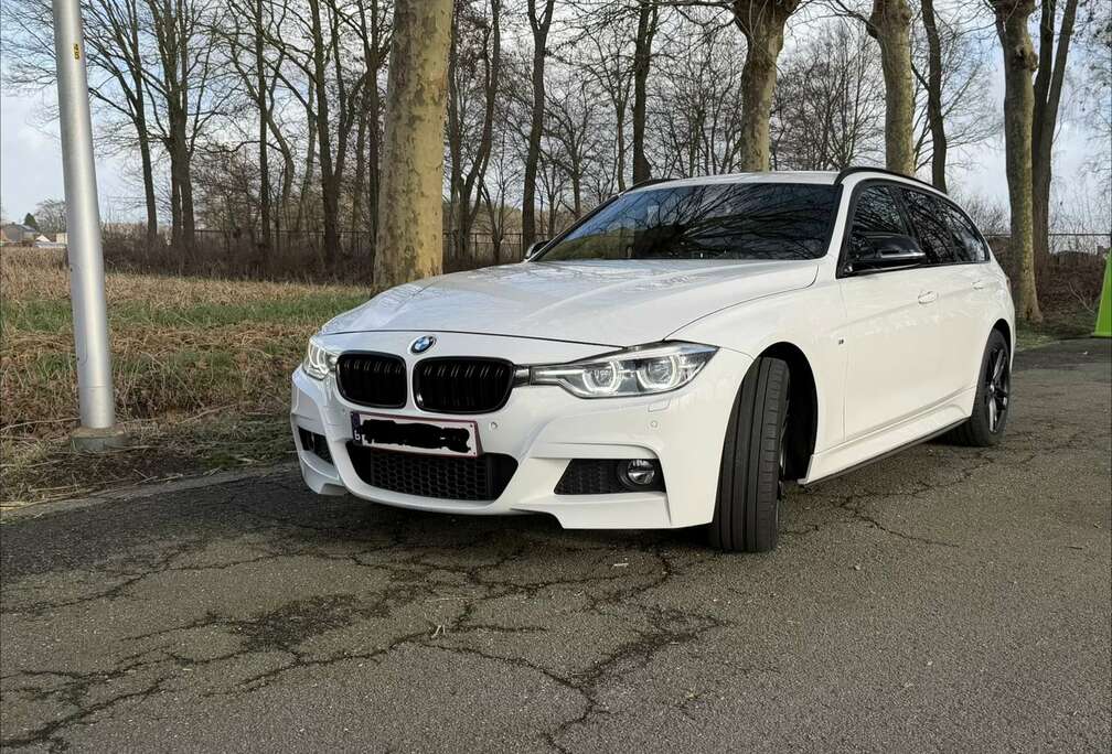 BMW BMW 320i xDrive Touring M-Sport  Shadowline