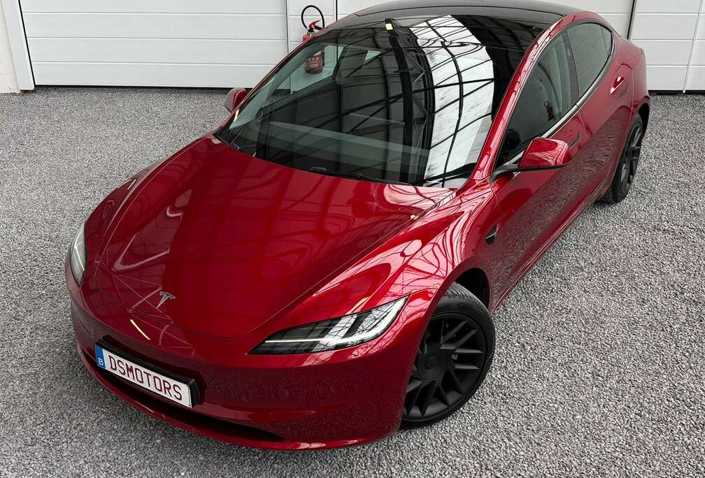 Tesla AWD Dual Motor Long Range  €31.645 excl. BTW