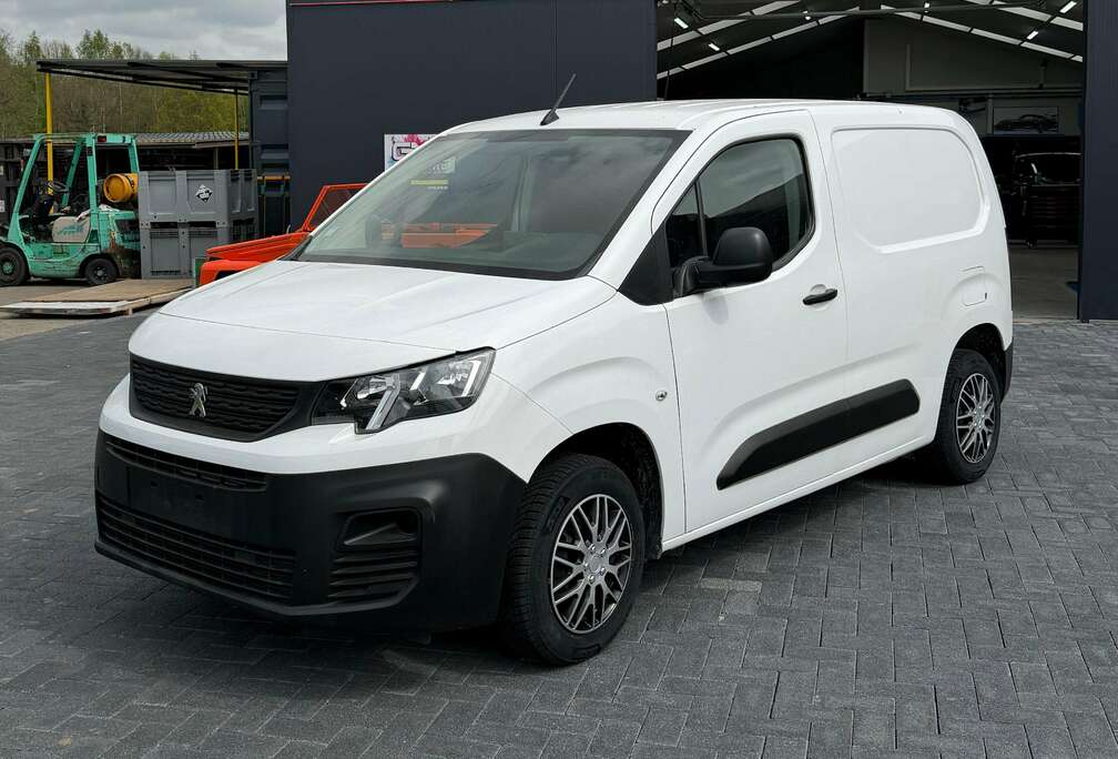 Peugeot 1.5 BlueHDi 100 (75kw)