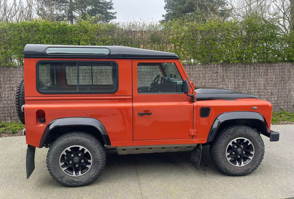 Land Rover Defender 2.2 Turbo - D Adventure