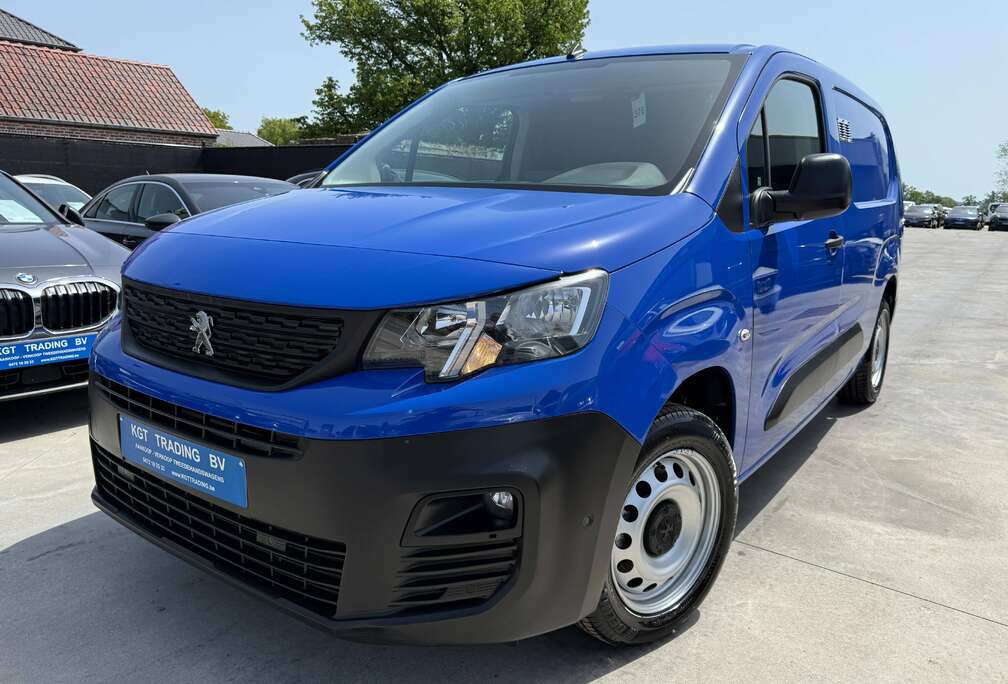 Peugeot 1.5 BLUEHDI L2 3ZIT NAVIGATIE CARPLAY PDC BLUETOOTH A/C