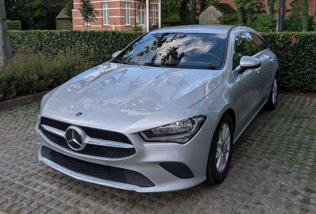 Mercedes-Benz CLA 180 Shooting Break Business Solution Essential