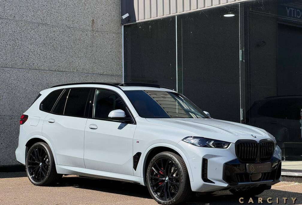 BMW X5 x Drive 40d 2026  7 PLAATS  MASSAGE  HUD  PANO  3D CAMERA  TREKHAAK  LASER  H&K
