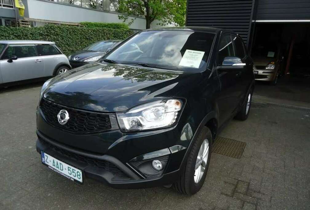 SsangYong 2.0i e-XGi200 2WD Quartz