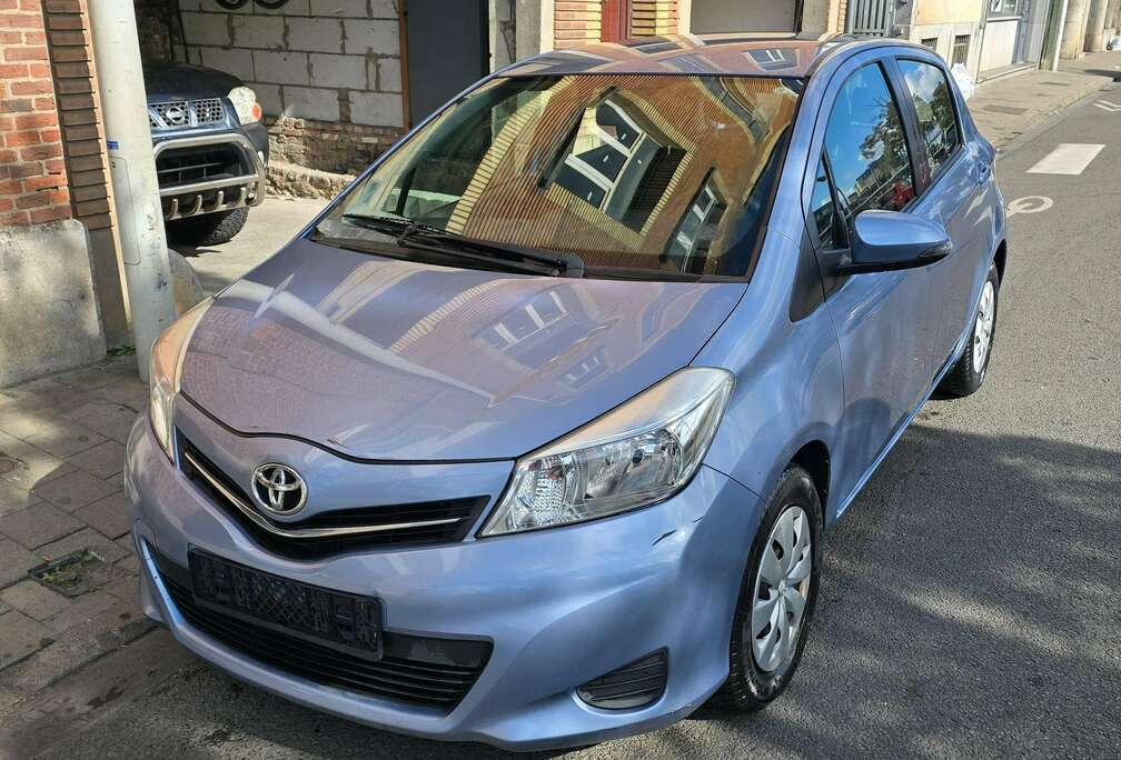 Toyota Yaris 1.0i VVT-i Edition 2013 Export Afrique