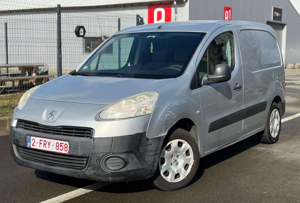 Peugeot 1.6 HDi L1H1 Confort 120