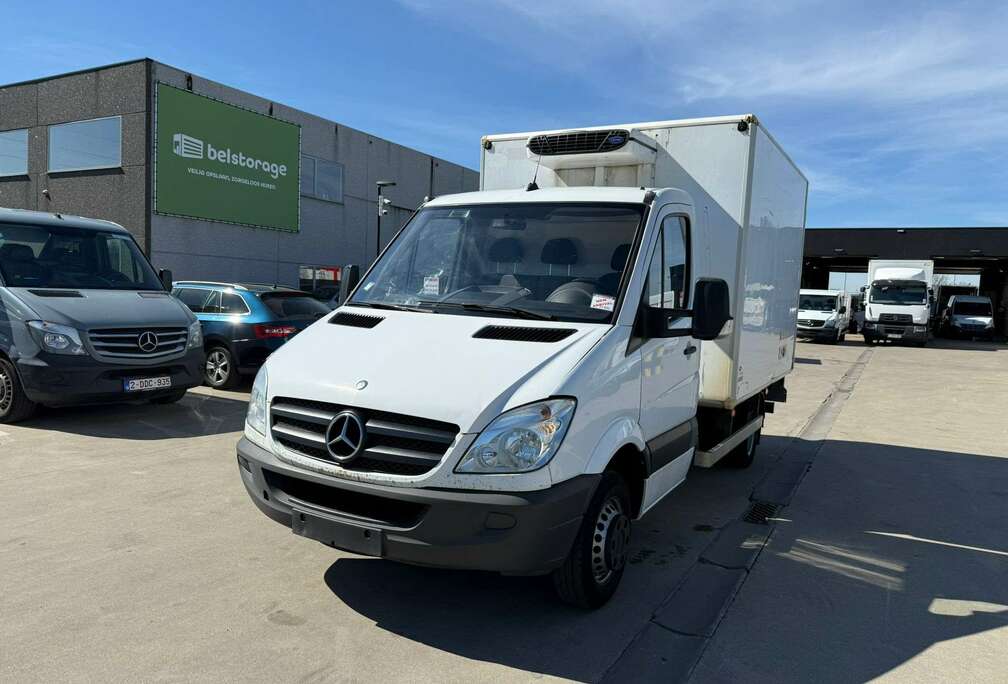 Mercedes-Benz 516 (Stock ID 51879)