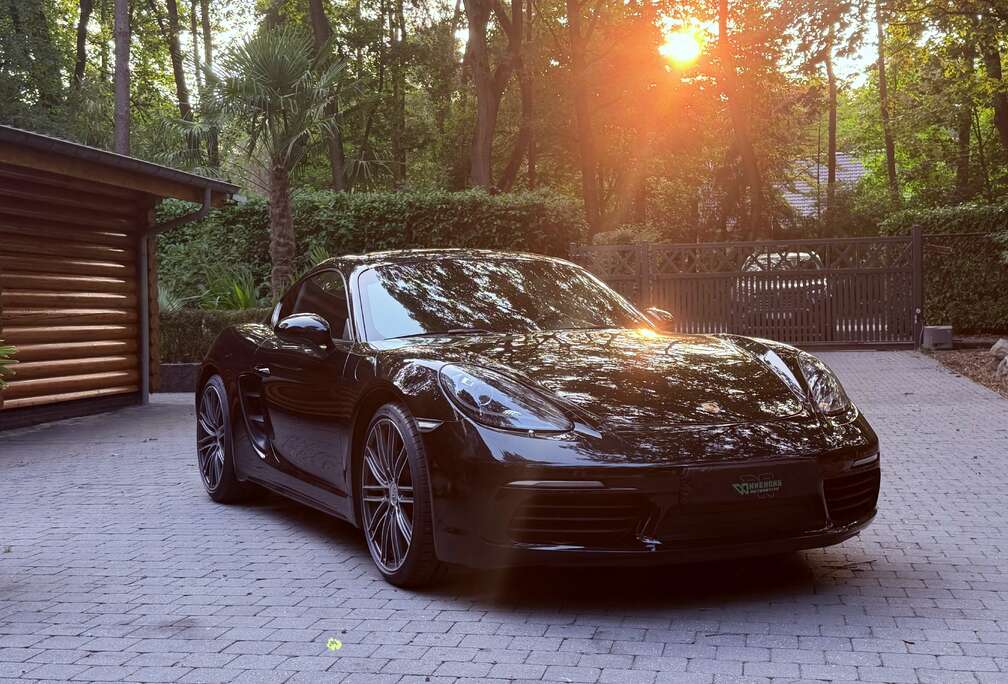 Porsche Cayman 2.0 Turbo PDK